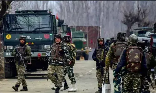 Jammu Kashmir News: पुंछ में धार्मिक स्थल के पास धमाके से अफरा-तफरी, आतंकी हमले का अंदेशा, सुरक्षा बलों ने मोर्चा संभाला