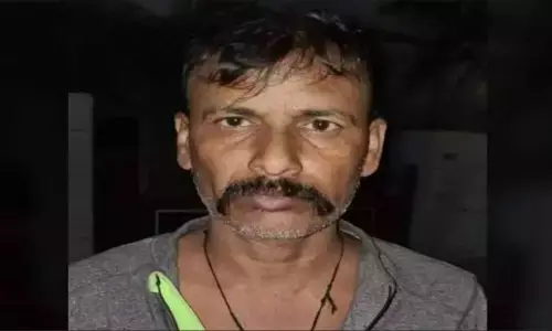 Prayagraj News: अतीक अहमद का शूटर बल्ली पंडित गिरफ्तार, झोले में भरकर ले जा रहा था बम Prayagraj News: अतीक अहमद का शूटर बल्ली पंडित गिरफ्तार, झोले में भरकर ले जा रहा था बम