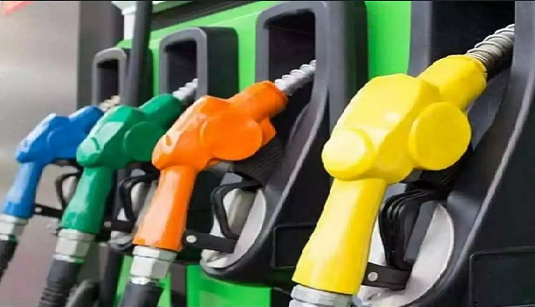 Petrol Diesel Price Today: पेट्रोल-डीजल के रेट जारी, जानें आज लखनऊ समेत प्रमुख शहरों में तेल के दाम Petrol Diesel Price Today: पेट्रोल-डीजल के रेट जारी, जानें आज लखनऊ समेत प्रमुख शहरों में तेल के दाम