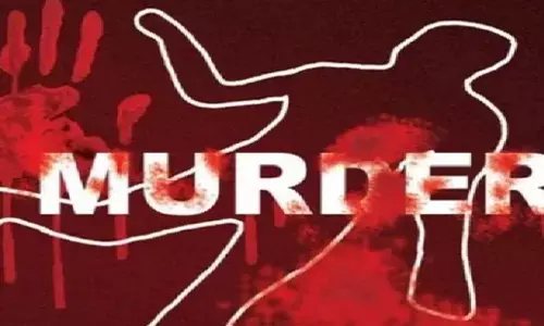 Lucknow Crime: рдПрдХ рд╣реА рдкрд░рд┐рд╡рд╛рд░ рдХреЗ рддреАрди рд▓реЛрдЧреЛрдВ рдХрд╛ рд╢рд╡ рдорд┐рд▓рдиреЗ рд╕реЗ рд╣рдбрд╝рдХрдВрдк, рдЬрд╛рдВрдЪ рдореЗрдВ рдЬреБрдЯреА рдкреБрд▓рд┐рд╕ Lucknow Crime: рдПрдХ рд╣реА рдкрд░рд┐рд╡рд╛рд░ рдХреЗ рддреАрди рд▓реЛрдЧреЛрдВ рдХрд╛ рд╢рд╡ рдорд┐рд▓рдиреЗ рд╕реЗ рд╣рдбрд╝рдХрдВрдк, рдЬрд╛рдВрдЪ рдореЗрдВ рдЬреБрдЯреА рдкреБрд▓рд┐рд╕