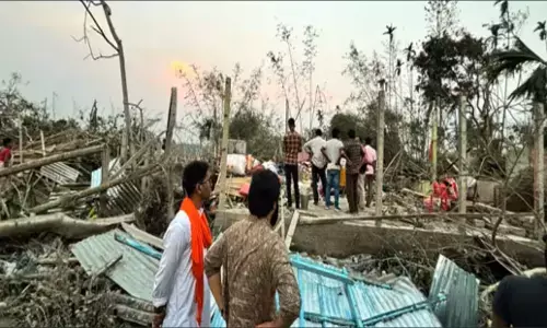 West Bengal Storm: जलपाईगुड़ी में अचानक आए तूफान में 5 लोगों की हुई मौत, 100 से ज्यादा लोग घायल