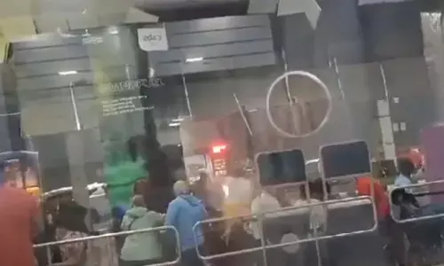Guwahati Airport: भारी बारिश और तूफान के बाद गुवाहाटी एयरपोर्ट की गिरी छत, फ्लाइट की गईं डायवर्ट