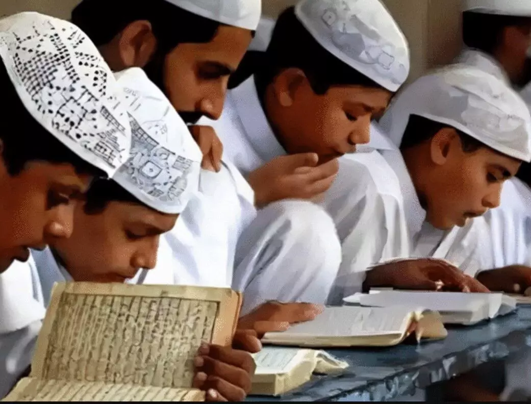 UP Madarsa: UP के मदरसा संचालकों को बड़ी राहत, सुप्रीम कोर्ट ने एक्ट रद करने के फैसले पर लगाया स्टे UP Madarsa: UP के मदरसा संचालकों को बड़ी राहत, सुप्रीम कोर्ट ने एक्ट रद करने के फैसले पर लगाया स्टे