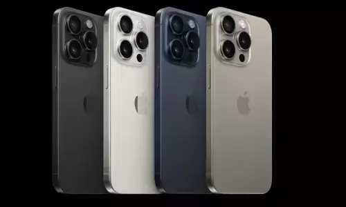 iPhone 15 Plus Price Drop: iPhone 15 Plus पहली बार मिल रहा इतने सस्ते में! धक्का-मुक्की करके खरीद रहे लोग