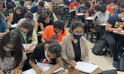 UPSC Free Coaching: UPSC छात्र के लिए सुनहरा मौका, यहां मिलेगी फ्री कोचिंग, इस तारीख तक करें अप्लाई UPSC Free Coaching: UPSC छात्र के लिए सुनहरा मौका, यहां मिलेगी फ्री कोचिंग, इस तारीख तक करें अप्लाई