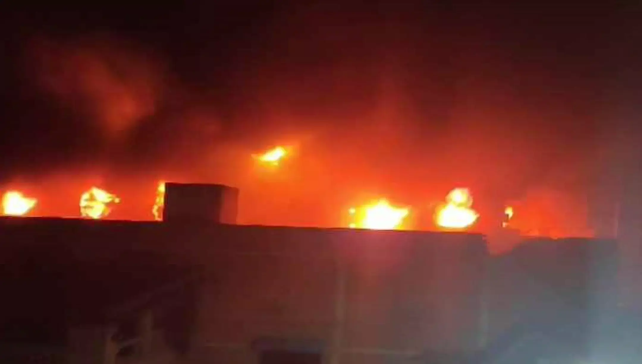 Panipat Fire News: आग के तांडव ने फैक्ट्री की इमारत को किया ध्वस्त, तीन जिलों की फायर ब्रिगेड ने आग को किया नियंत्रित Panipat Fire News: आग के तांडव ने फैक्ट्री की इमारत को किया ध्वस्त, तीन जिलों की फायर ब्रिगेड ने आग को किया नियंत्रित