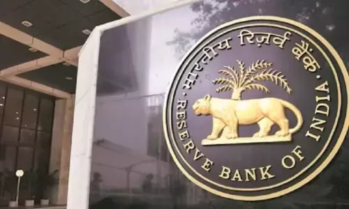 RBI ने IDFC बैंक और LIC Housing Finance पर लगाया जुर्माना, बैंक पर 1 करोड़ तक का जुर्माना RBI ने IDFC बैंक और LIC Housing Finance पर लगाया जुर्माना, बैंक पर 1 करोड़ तक का जुर्माना