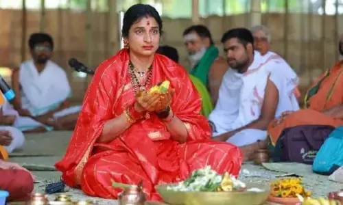 Madhvi Lata: माधवी लता को दी गई Y प्लस सिक्योरिटी, हैदराबाद से ओवैसी को दे रही हैं चुनौती Madhvi Lata: माधवी लता को दी गई Y प्लस सिक्योरिटी, हैदराबाद से ओवैसी को दे रही हैं चुनौती