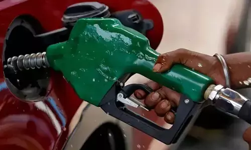 Oil Price Rise Again: इजराइल-हमास युद्ध के बहाने अमेरिका-ईरान भिड़ने को तैयार, कच्चे तेल में लग रही आग