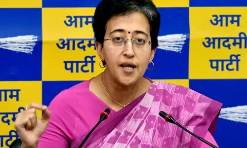 Delhi News Hindi: आतिशी का दावा- AAP के ख़िलाफ़ दिल्ली में राष्ट्रपति शासन लगाने की साज़िश, भाजपा ने किया पलटवार Delhi News Hindi: आतिशी का दावा- AAP के ख़िलाफ़ दिल्ली में राष्ट्रपति शासन लगाने की साज़िश, भाजपा ने किया पलटवार