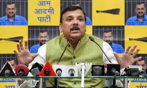 Sanjay Singh: तिहाड़ में अरविंद केजरीवाल के साथ नहीं होने दी गई पत्नी सुनीता की फेस टू फेस मीटिंग, संजय सिंह का दावा Sanjay Singh: तिहाड़ में अरविंद केजरीवाल के साथ नहीं होने दी गई पत्नी सुनीता की फेस टू फेस मीटिंग, संजय सिंह का दावा