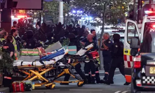 Sydney Mall Stabbing Attack: सिडनी में मॉल के अंदर चाकूबाजी; 5 लोगों की मौत, पुलिस ने हमलावर को मारी गोली