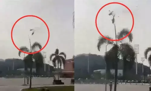 Malaysia helicopters crash: मलेशिया में बड़ा हवाई हादसा, नौसेना के दो हेलिकॉप्टर हवा में टकराने से 10 की मौत