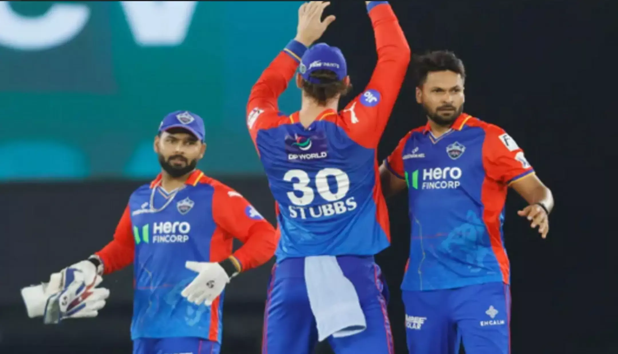 DC vs GT : राशिख और कुलदीप की शानदार गेंदबाजी, रोमांचक मैच में दिल्ली ने गुजरात को 3 रने से हराया