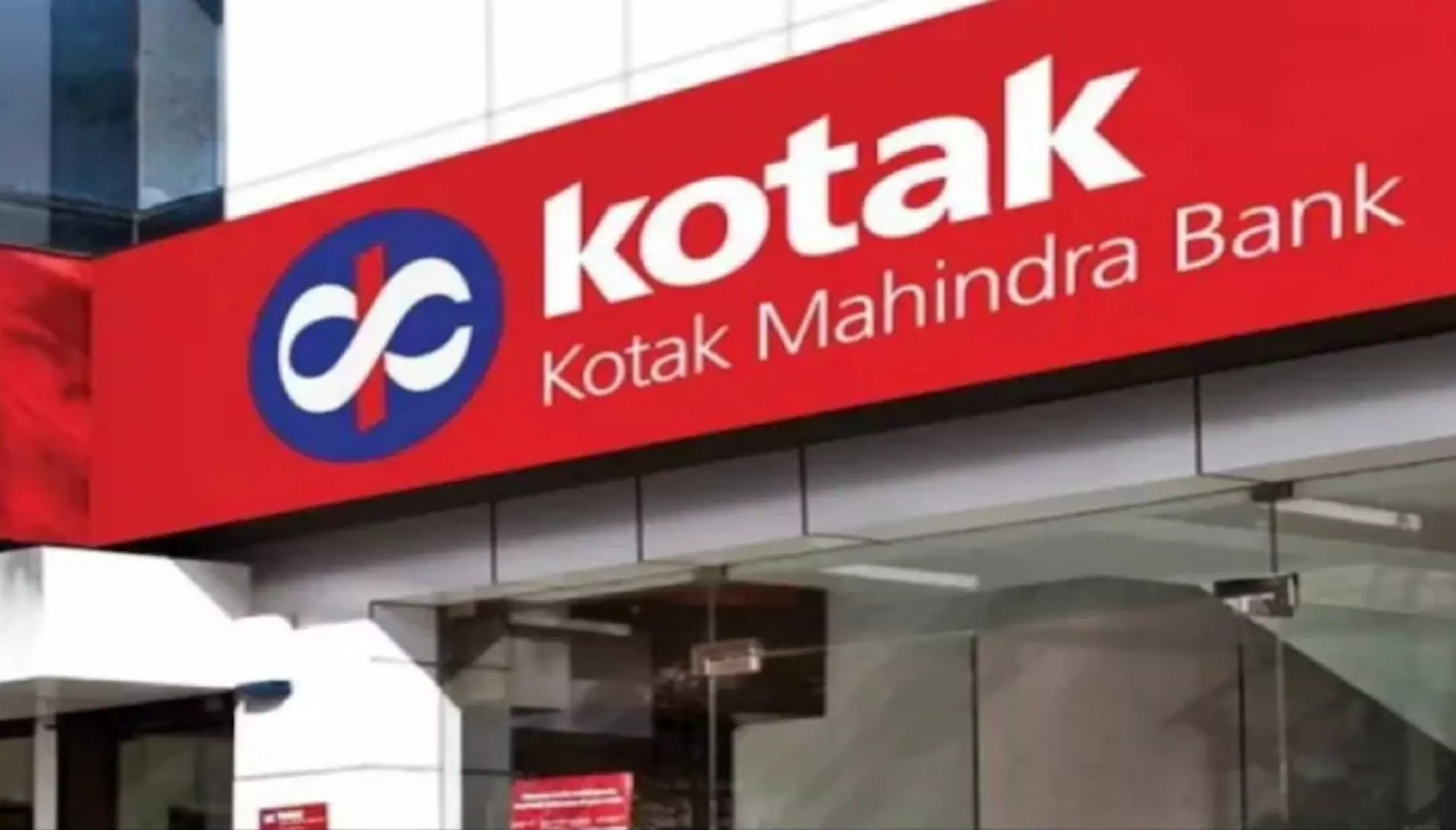 Kotak Mahindra Bank: RBI का बहुत बड़ा एक्शन, करोड़ों ग्राहकों वाला यह बैंक नहीं जारी कर पाएगा क्रेडिट कार्ड, नए ऑनलाइन कस्टमर बनाने पर भी रोक