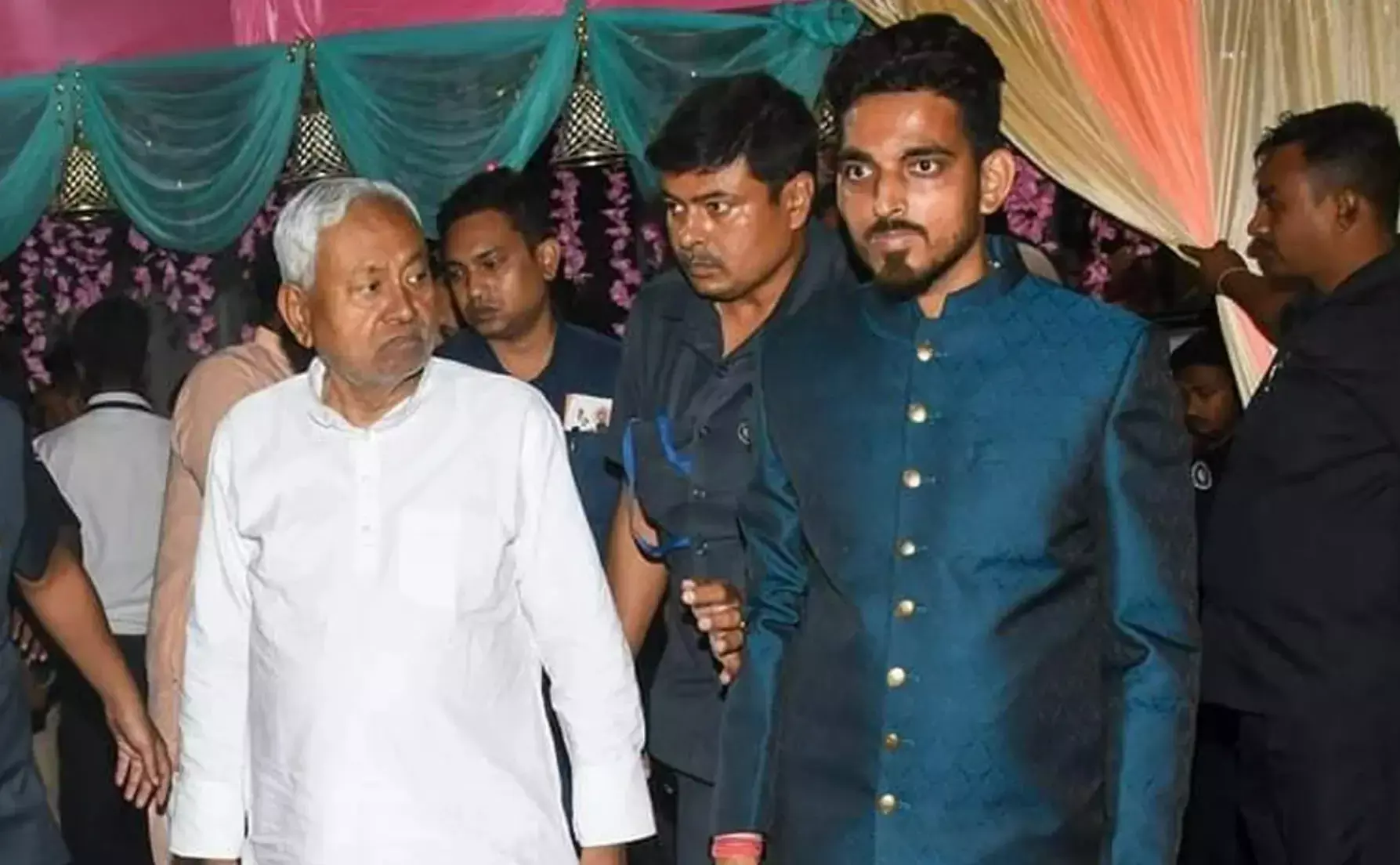 JDU Leader Murder: पटना में जेडीयू नेता की गोली मारकर की गई हत्या, लोगों ने किया जमकर हंगामा