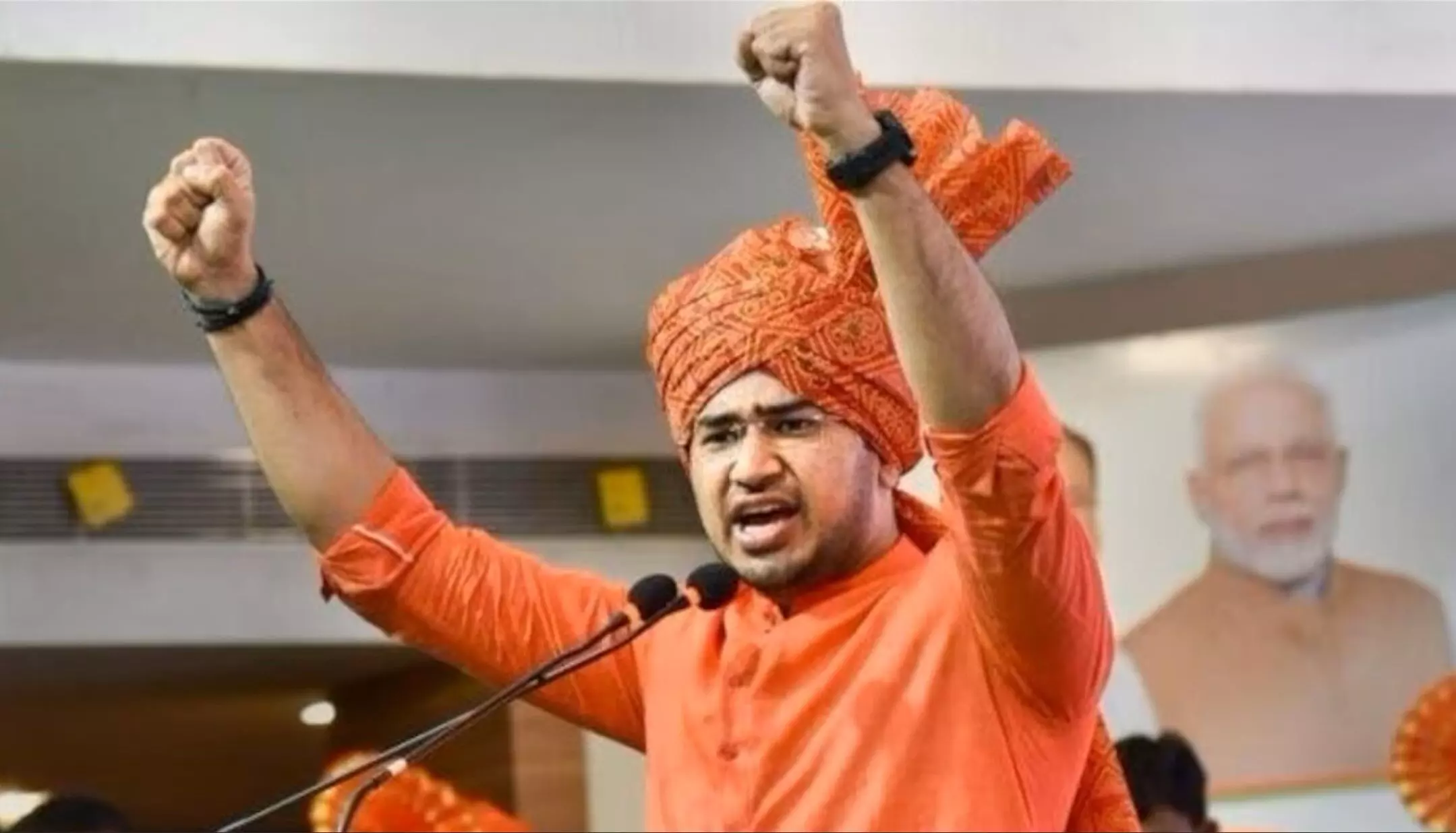 Tejasvi Surya: तेजस्वी सूर्या पर धर्म के आधार पर वोट मांगने के मामले में FIR, चुनाव आयोग ने वीडियो पोस्ट के आधार पर किया केस Tejasvi Surya: तेजस्वी सूर्या पर धर्म के आधार पर वोट मांगने के मामले में FIR, चुनाव आयोग ने वीडियो पोस्ट के आधार पर किया केस