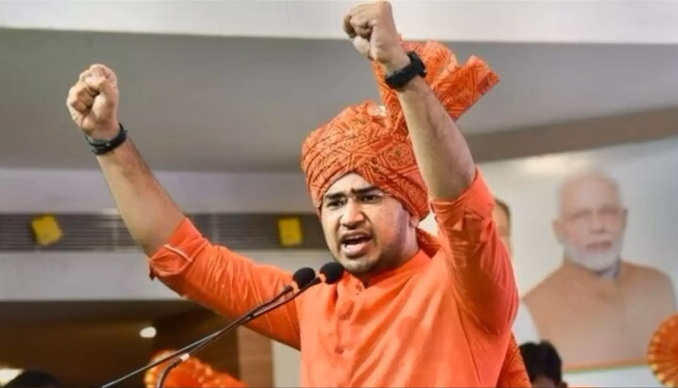 Tejasvi Surya: तेजस्वी सूर्या पर धर्म के आधार पर वोट मांगने के मामले में FIR, चुनाव आयोग ने वीडियो पोस्ट के आधार पर किया केस