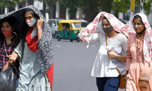 Delhi Weather Update: राजधानी दिल्ली में दिखा मौसम का विकराल रूप, जानें कब होगी बारिश Delhi Weather Update: राजधानी दिल्ली में दिखा मौसम का विकराल रूप, जानें कब होगी बारिश