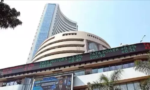 Share Market: भारतीय शेयर बाजार की शानदार शुरुआत, लार्जकैप शेयरों में खरीदारी, सेंसेक्स में 318 अंकों की उछाल Share Market: भारतीय शेयर बाजार की शानदार शुरुआत, लार्जकैप शेयरों में खरीदारी, सेंसेक्स में 318 अंकों की उछाल