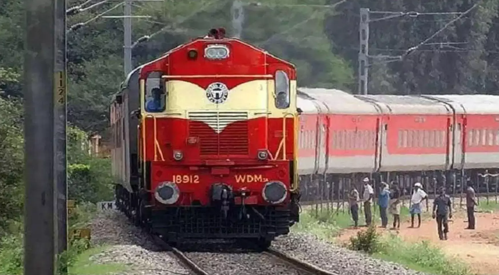 Indian Railways Rules: इन लोगों के लिए अहम खबर, अब हर ट्रेन में मिलेगा कोटा Indian Railways Rules: इन लोगों के लिए अहम खबर, अब हर ट्रेन में मिलेगा कोटा