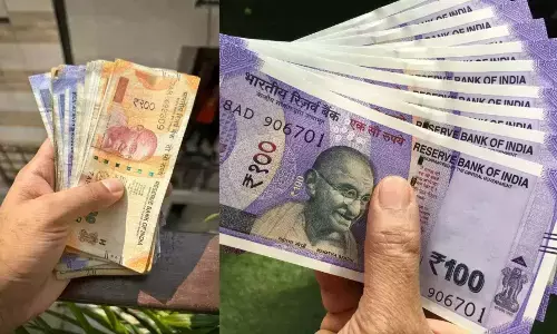 Household Savings: तीन साल में 9 लाख करोड़ रुपए घटी भारतीय परिवारों की बचत, 50 साल में सबसे कम