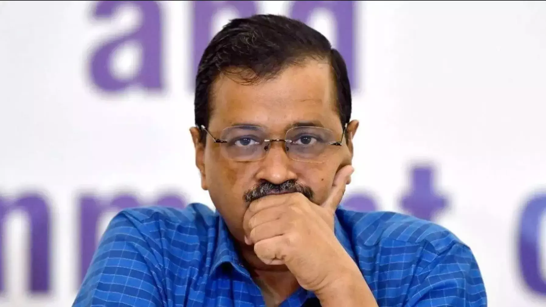Delhi Crime News: Delhi CM केजरीवाल के अब इस MLA पर लटकी गिरफ्तारी की तलवार, बेटा भी ‘बुरा’ फंसा