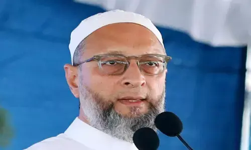 Navnit Rana Controversial Remark Row: ‘हम देखते हैं 15 सेकेंड में क्या कर लेते हो’, नवनीत राणा के चैलेंज पर ओवैसी ने किया पलटवार