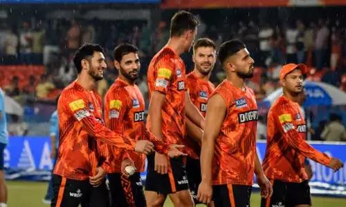 SRH vs GT: हैदराबाद और गुजरात के मैच में बारिश बनी विलेन, प्लेऑफ में पहुंची SRH, DC और LSG बाहर SRH vs GT: हैदराबाद और गुजरात के मैच में बारिश बनी विलेन, प्लेऑफ में पहुंची SRH, DC और LSG बाहर