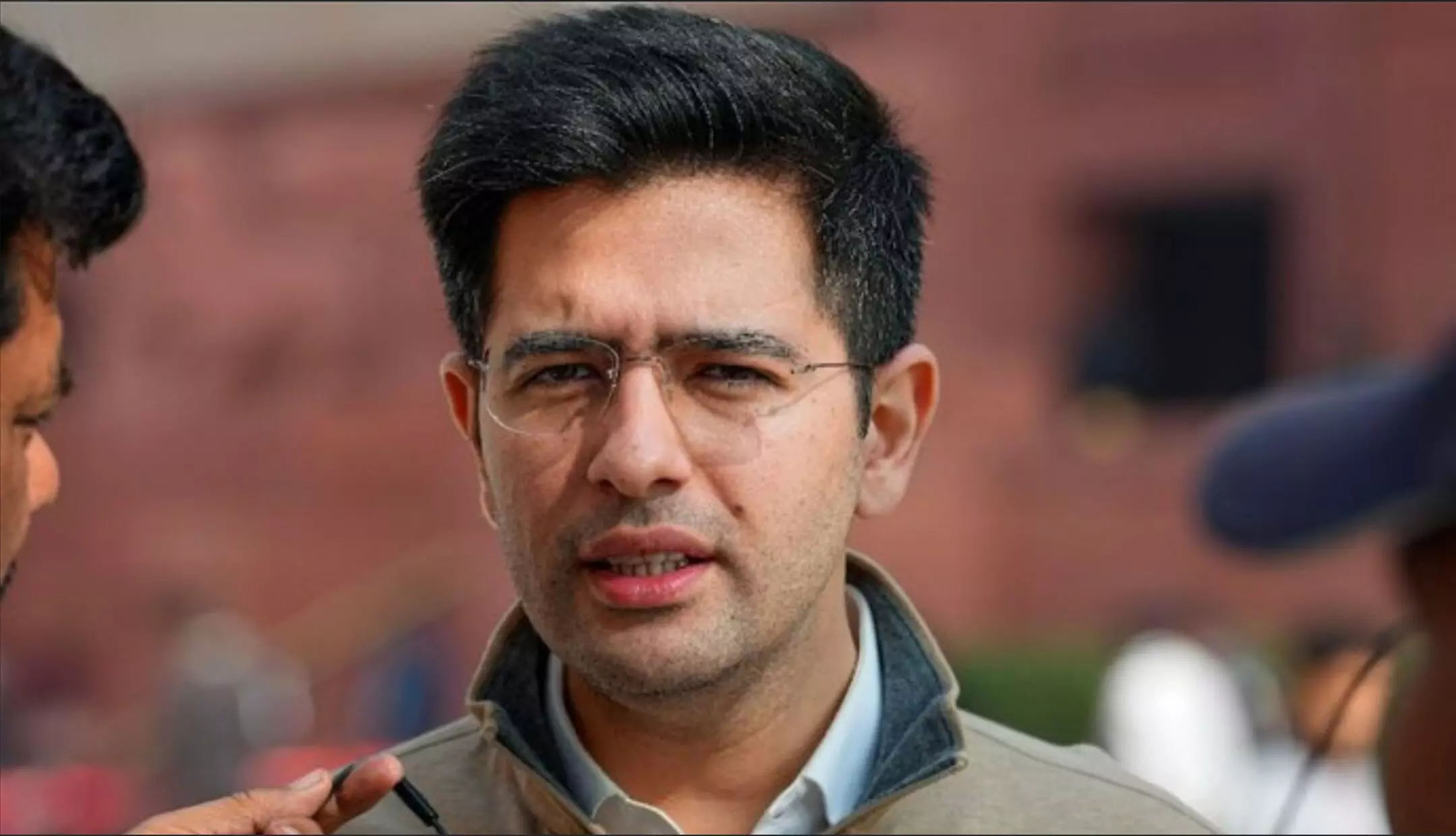 Raghav Chaddha Returns To Delhi: विदेश से वापस लौटे राघव चड्ढा, आते ही CM केजरीवाल से मिलने पहुंचे Raghav Chaddha Returns To Delhi: विदेश से वापस लौटे राघव चड्ढा, आते ही CM केजरीवाल से मिलने पहुंचे
