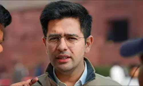 Raghav Chaddha Returns To Delhi: विदेश से वापस लौटे राघव चड्ढा, आते ही CM केजरीवाल से मिलने पहुंचे Raghav Chaddha Returns To Delhi: विदेश से वापस लौटे राघव चड्ढा, आते ही CM केजरीवाल से मिलने पहुंचे