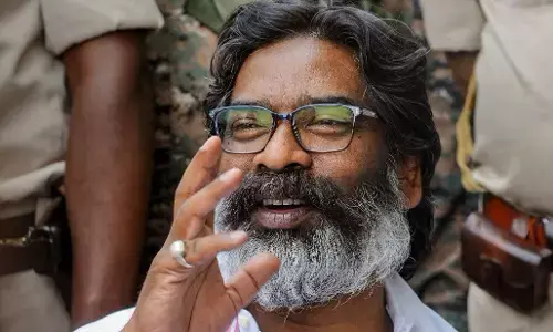 Heamnat Soren News: हेमंत सोरेन को सुप्रीम कोर्ट से बड़ा झटका, चुनाव के लिए अंतरिम रिहाई देने से इनकार