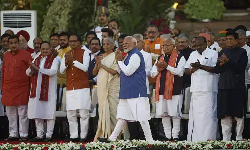 Modi Cabinet 3.0: मोदी कैबिनेट के मत्रियों के विभागों का बटवारा, रक्षामंत्री राजनाथ सिंह, गृहमंत्रालय अमित शाह, जानें- किसे मिला कौन सा विभाग Modi Cabinet 3.0: मोदी कैबिनेट के मत्रियों के विभागों का बटवारा, रक्षामंत्री राजनाथ सिंह, गृहमंत्रालय अमित शाह, जानें- किसे मिला कौन सा विभाग
