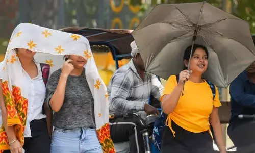 Delhi-NCR Heat Wave: Delhi-NCR में जारी रहेगा Heat Wave का कहर, यूपी और बिहार के इन इलाकों में हो सकती है बारिश Delhi-NCR Heat Wave: Delhi-NCR में जारी रहेगा Heat Wave का कहर, यूपी और बिहार के इन इलाकों में हो सकती है बारिश