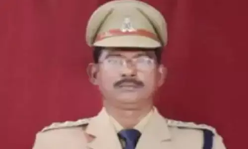 महिला सिपाही के साथ होटल में पकड़े गए थे डिप्टी SP, अब योगी सरकार ने फिर से सीओ से बना दिया सिपाही महिला सिपाही के साथ होटल में पकड़े गए थे डिप्टी SP, अब योगी सरकार ने फिर से सीओ से बना दिया सिपाही
