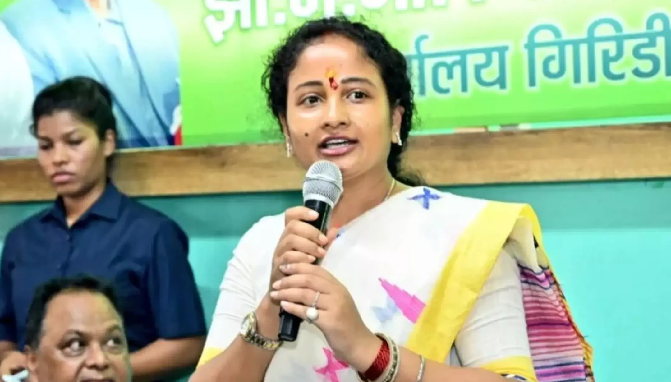 Kalpana Soren : विधानसभा चुनाव से पहले कल्पना को मिलेगी बड़ी जिम्मेदारी! तैसियासी हलचल तेज Kalpana Soren : विधानसभा चुनाव से पहले कल्पना को मिलेगी बड़ी जिम्मेदारी! तैसियासी हलचल तेज