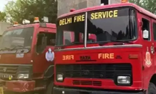 दिल्ली में दर्दनाक हादसा, प्रेम नगर में घर में आग लगने से पति-पत्नी और दो बेटों की मौत दिल्ली में दर्दनाक हादसा, प्रेम नगर में घर में आग लगने से पति-पत्नी और दो बेटों की मौत