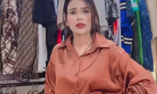 Bigg Boss OTT 3: बेघर होते ही पायल मलिक ने दिखाया गुस्सा, घरवालों पर लगाए आरोप, बताया किस वजह से हुईं OUT Bigg Boss OTT 3: बेघर होते ही पायल मलिक ने दिखाया गुस्सा, घरवालों पर लगाए आरोप, बताया किस वजह से हुईं OUT