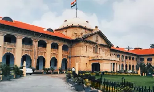 बहुसंख्यक आबादी हो जाएगी अल्पसंख्यक, धर्मांतरण सभाओं पर लगे रोक, इलाहाबाद हाई कोर्ट की बड़ी टिप्पणी बहुसंख्यक आबादी हो जाएगी अल्पसंख्यक, धर्मांतरण सभाओं पर लगे रोक, इलाहाबाद हाई कोर्ट की बड़ी टिप्पणी