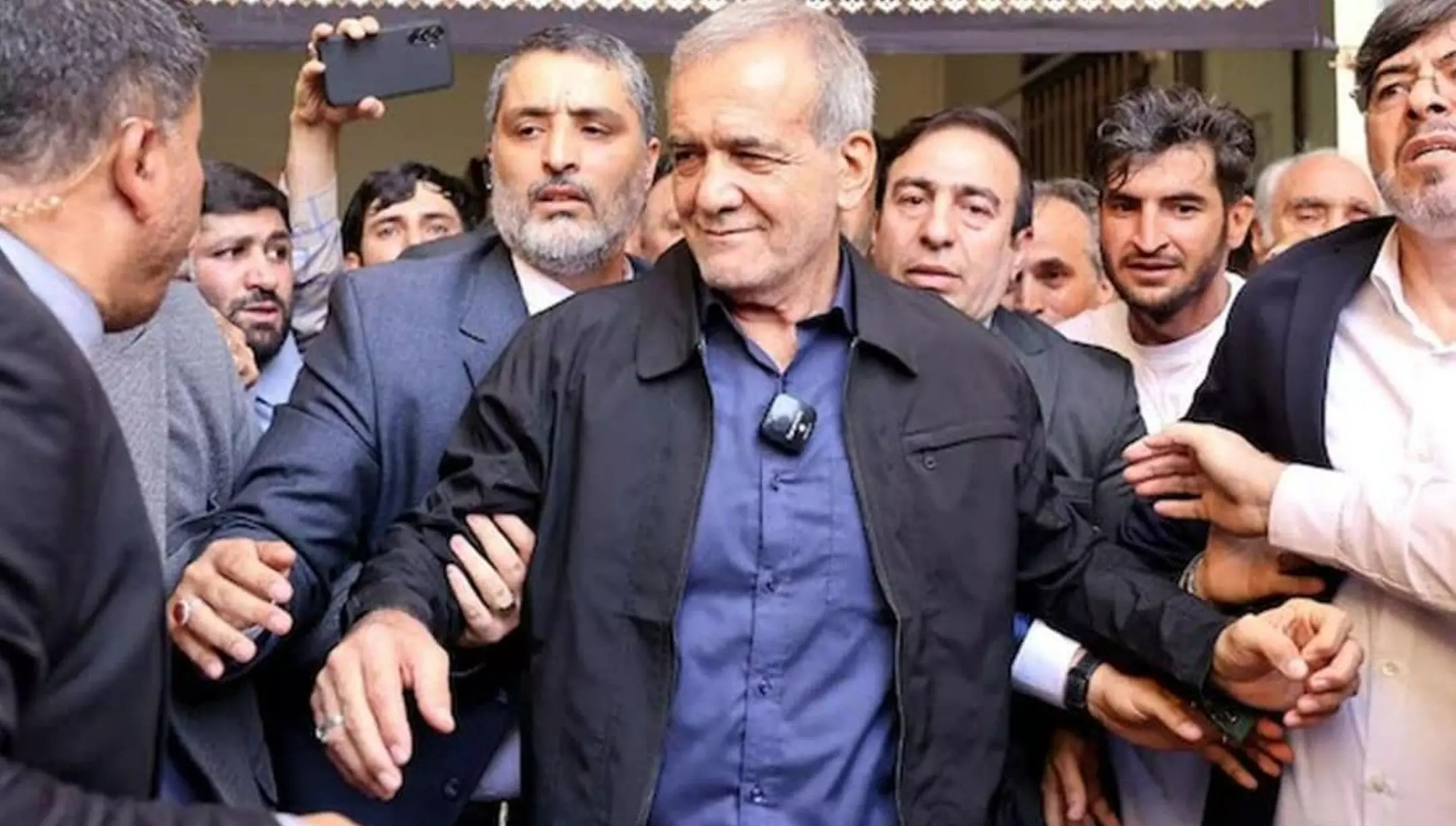 Iran Presidential Election: ईरान राष्ट्रपति चुनाव में मसूद पेजेशकियान की जीत, सुधारवादी नेता के रूप में पहचान Iran Presidential Election: ईरान राष्ट्रपति चुनाव में मसूद पेजेशकियान की जीत, सुधारवादी नेता के रूप में पहचान