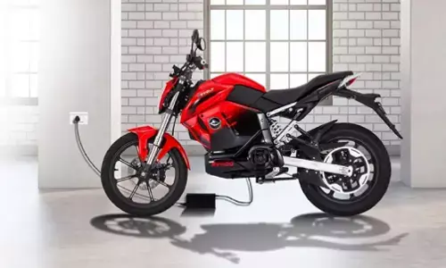 Electric bike: рдмрд╣реБрдд рдХрд╛рдо рдХреА рд╣реИ Revolt RV 400 рдИрд╡реА рдмрд╛рдЗрдХ, рд╕рд┐рд░реНрдл 75 рд░реБрдкрдП рдореЗрдВ рджрд┐рд▓реНрд▓реА рд╕реЗ рдкрд╣реБрдВрдЪрд╛рдПрдЧреА рджреЗрд╣рд░рд╛рджреВрди Electric bike: рдмрд╣реБрдд рдХрд╛рдо рдХреА рд╣реИ Revolt RV 400 рдИрд╡реА рдмрд╛рдЗрдХ, рд╕рд┐рд░реНрдл 75 рд░реБрдкрдП рдореЗрдВ рджрд┐рд▓реНрд▓реА рд╕реЗ рдкрд╣реБрдВрдЪрд╛рдПрдЧреА рджреЗрд╣рд░рд╛рджреВрди