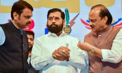 Maharashtra Vidhan Parishad Election: महाराष्ट्र में होटल में क्यों कैद हो रहे विधायक, क्या कुछ बड़ा होने वाला है? Maharashtra Vidhan Parishad Election: महाराष्ट्र में होटल में क्यों कैद हो रहे विधायक, क्या कुछ बड़ा होने वाला है?