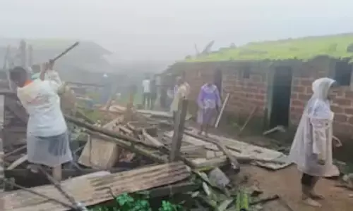 Latest Maharashtra News: विशालगढ़ में अतिक्रमण विरोधी कार्रवाई पर रोक, बॉम्बे हाई कार्ट ने राज्य सरकार को लगाई फटकार Latest Maharashtra News: विशालगढ़ में अतिक्रमण विरोधी कार्रवाई पर रोक, बॉम्बे हाई कार्ट ने राज्य सरकार को लगाई फटकार