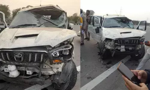 UP News: लखनऊ-आगरा एक्सप्रेस-वे पर अनियंत्रित होकर पलटी स्कॉर्पियो, पांच लोगों की मौत, केस दर्ज