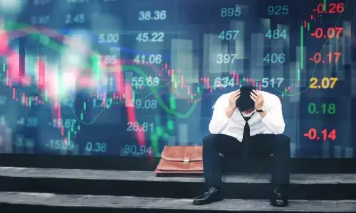 Stock Market Today: भारतीय शेयर बाजार में गिरावट से हाहाकार, सेंसेक्स 600 अंक टूटा, निफ्टी भी डाउन