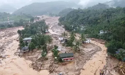 Wayanad Landslide: केरल के वायनाड में भूस्खलन से मची तबाही, अब तक 70 की मौत, कई घायल, रेस्क्यू ऑपरेशन जारी