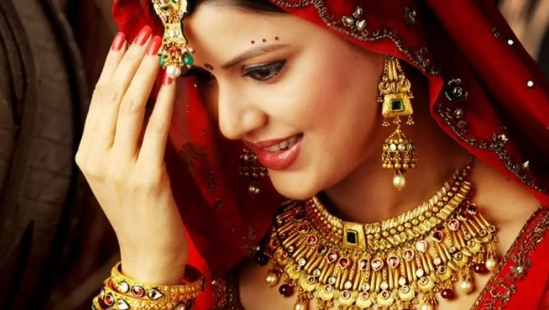 Gold Price Today: हरियाली तीज पर महंगा हुआ सोना-चांदी, जानें कितनी बढ़ी कीमतें