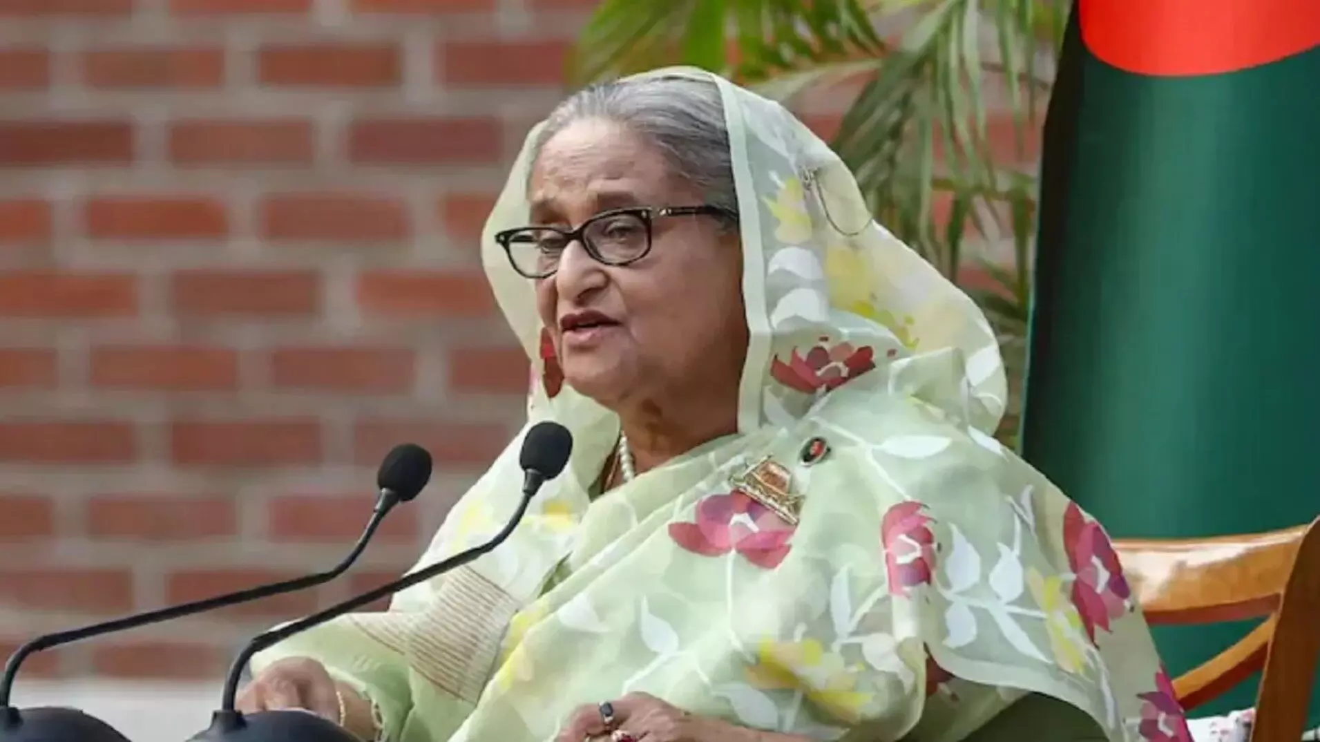 Sheikh Hasina Attacks on America: बांग्लादेश में तख्तापलट पर शेख हसीना ने तोड़ी चुप्पी, अमेरिका पर लगाया ये गंभीर आरोप Sheikh Hasina Attacks on America: बांग्लादेश में तख्तापलट पर शेख हसीना ने तोड़ी चुप्पी, अमेरिका पर लगाया ये गंभीर आरोप