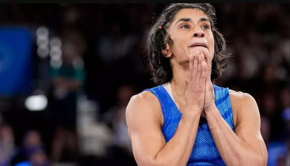 Vinesh Phogat: भारत की उम्मीदों को लगा बड़ा झटका, CAS ने खारिज किया विनेश फोगाट का केस, नहीं मिलेगा मेडल Vinesh Phogat: भारत की उम्मीदों को लगा बड़ा झटका, CAS ने खारिज किया विनेश फोगाट का केस, नहीं मिलेगा मेडल