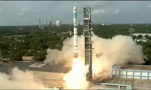 ISRO EOS-08 Launching: इसरो ने फिर रचा अंतरिक्ष में इतिहास, SSLV-D3 से की EOS-08 की सफल लॉन्चिंग